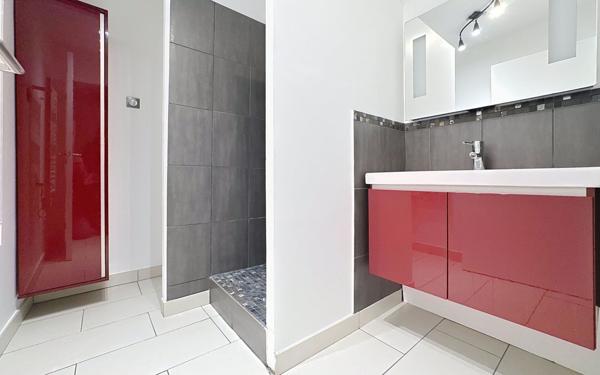 Appartement à vendre    1 pièce • 31,87 m2 Fréjus