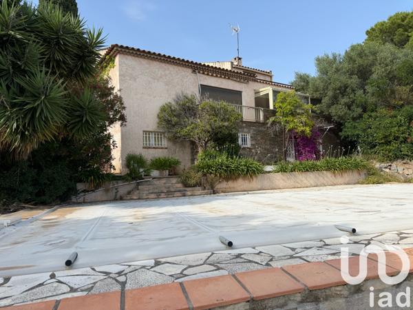 Maison à vendre 5 pièces 150 m² Carqueiranne