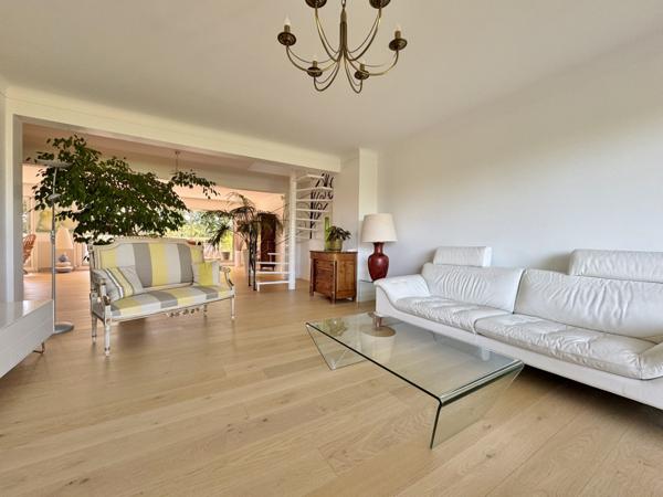 Maison  7 pièce(s)  4 chambre(s)  169.02 m²