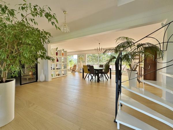 Maison  7 pièce(s)  4 chambre(s)  169.02 m²