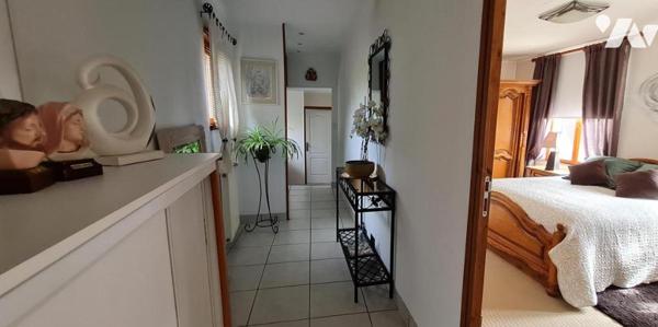 JAUX, Belle maison ancienne 3 chambres