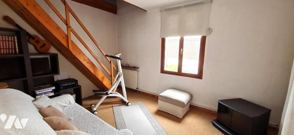 JAUX, Belle maison ancienne 3 chambres