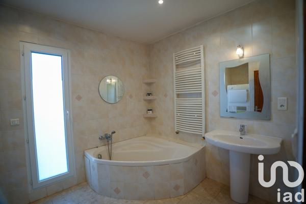 Maison à vendre 7 pièces 159 m² Villeneuve-lès-Avignon