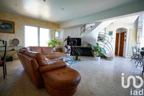 Maison à vendre 7 pièces 159 m² Villeneuve-lès-Avignon