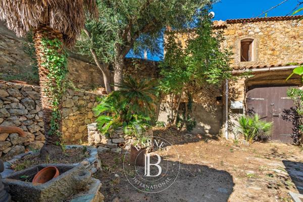L'Île-Rousse, Villa  239 m² à vendre