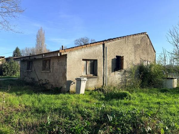 ST YZAN MAISON 70 M² A RESTAURER Saint-Yzan-de-Soudiac (33920)