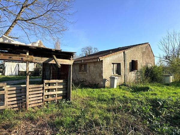 ST YZAN MAISON 70 M² A RESTAURER Saint-Yzan-de-Soudiac (33920)