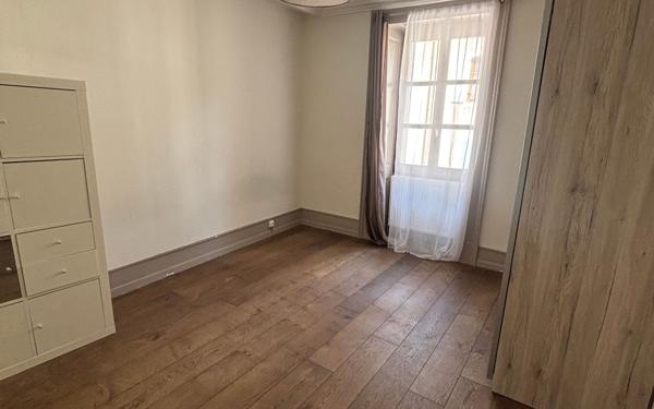 Appartement à louer    3 pièces •  Gex