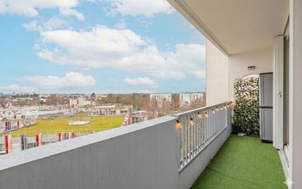 Appartement à vendre    4 pièces • 76,78 m2 Noisy-le-Grand