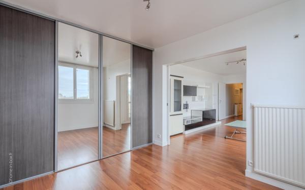 Appartement à vendre    4 pièces • 76,78 m2 Noisy-le-Grand