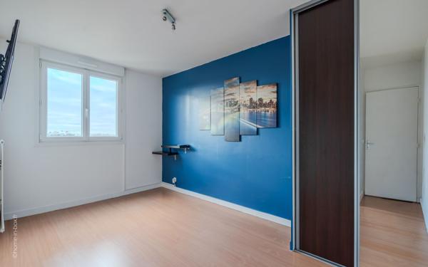 Appartement à vendre    4 pièces • 76,78 m2 Noisy-le-Grand