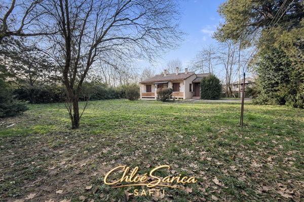 Maison plain-pied sur 2300 m² à Saint-Maime