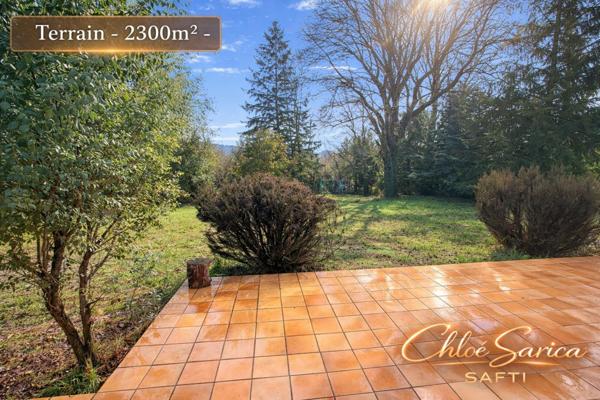 Maison plain-pied sur 2300 m² à Saint-Maime