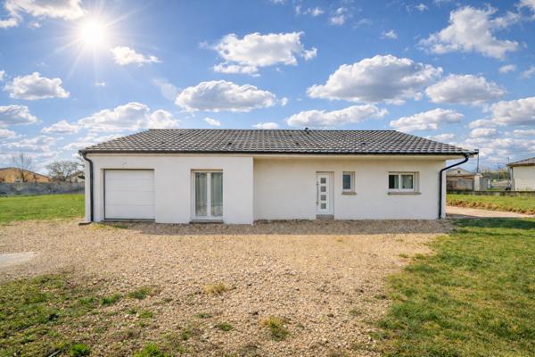 Charmes (88130) Maison Plain-pied construite en 2021 - 123m2 - terrain 853 m2 - 3 Chambres