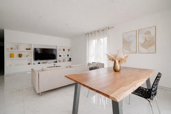 Charmes (88130) Maison Plain-pied construite en 2021 - 123m2 - terrain 853 m2 - 3 Chambres