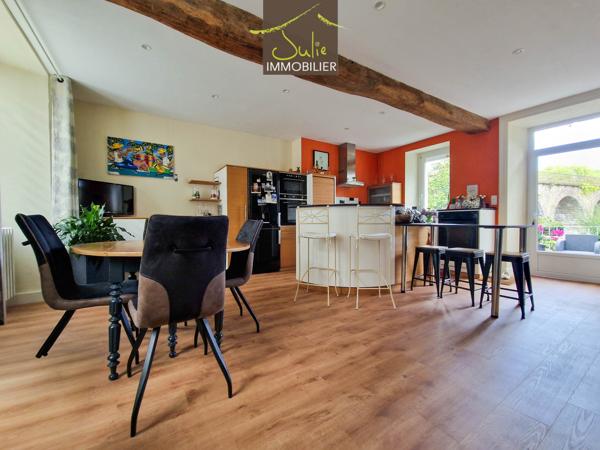 MAISON SINGULIERE AU COEUR DE BRESSUIRE avec JARDIN et GARAGE !!