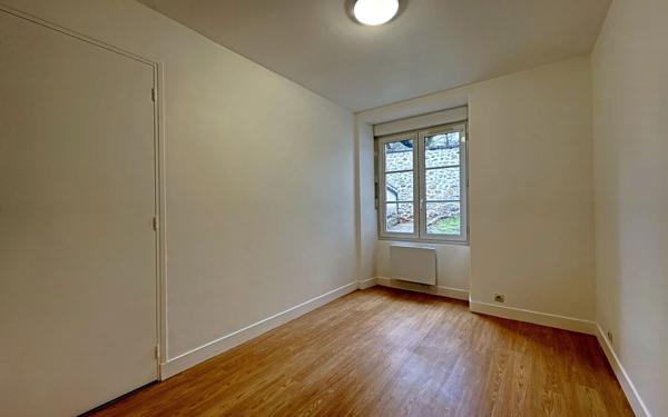 Maison à louer    2 pièces •  Gif-sur-Yvette