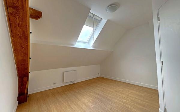 Maison à louer    2 pièces •  Gif-sur-Yvette