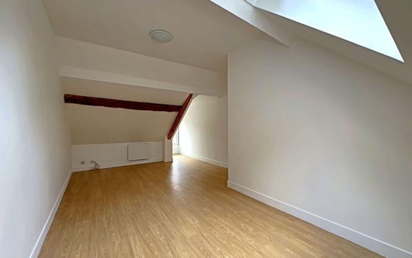 Maison à louer    2 pièces •  Gif-sur-Yvette