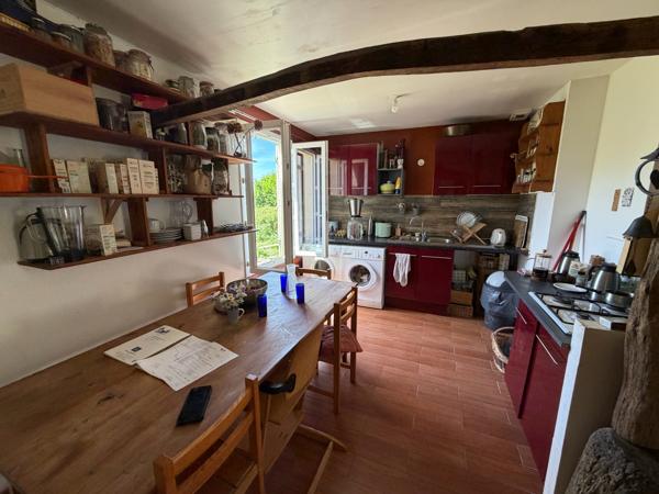Pavillon récent à la campagne avec possibilité grand terrain