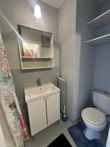 Appartement
         1 pièce
        - 25 m² 84 000 € *