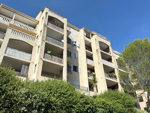 A VENDRE - 2 PIECES - MOUGINS-LE-HAUT