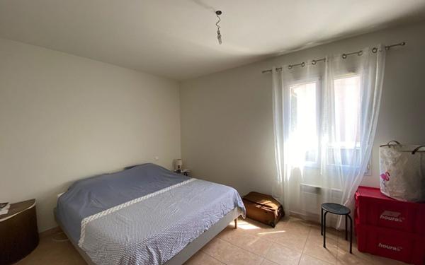 Maison à louer    4 pièces •  Rognonas