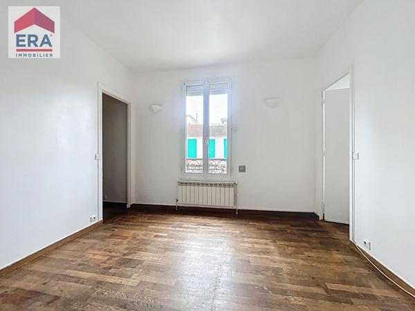 A LOUER - VIDE - 2 PIECES 35m²