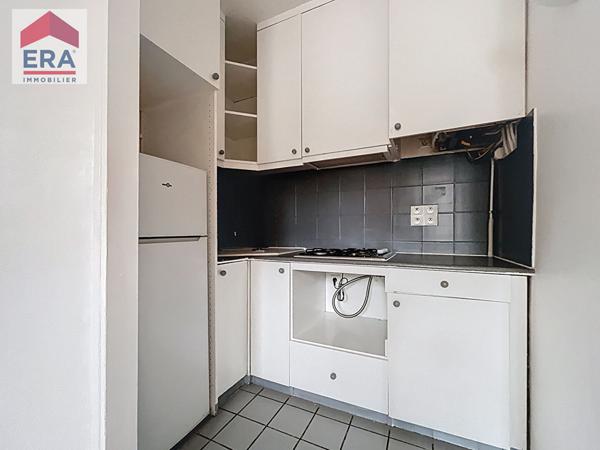 A LOUER - VIDE - 2 PIECES 35m²