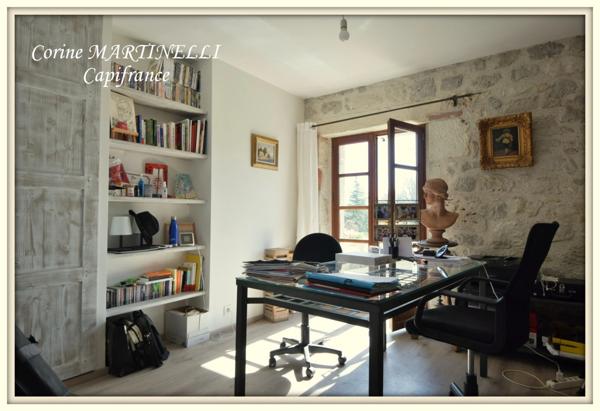 Bon Encontre - Maison en pierre 8 pièces, 200 m2 habitables - terrain de 9 567 m2 - piscine