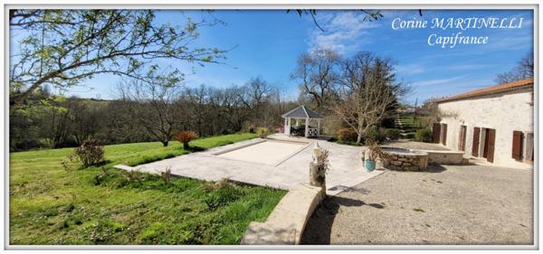 Bon Encontre - Maison en pierre 8 pièces, 200 m2 habitables - terrain de 9 567 m2 - piscine