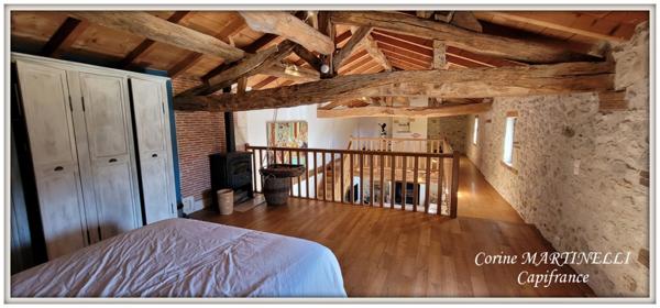 Bon Encontre - Maison en pierre 8 pièces, 200 m2 habitables - terrain de 9 567 m2 - piscine