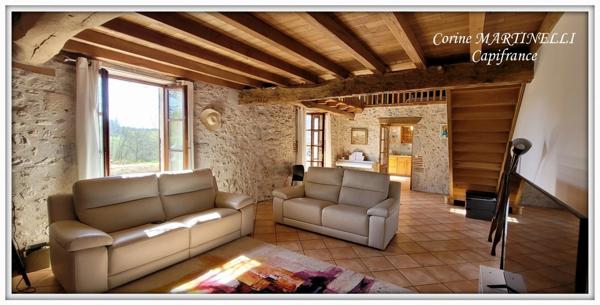 Bon Encontre - Maison en pierre 8 pièces, 200 m2 habitables - terrain de 9 567 m2 - piscine