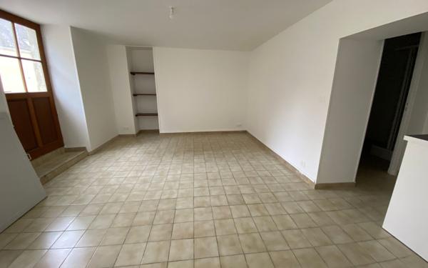 Appartement à louer    1 pièce • 33 m2 Nogent-le-Rotrou