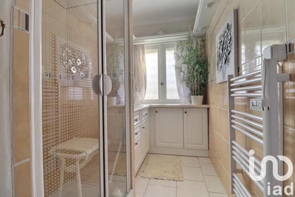 Appartement 3 pièces de 71 m² à La Seyne-sur-Mer (83500)