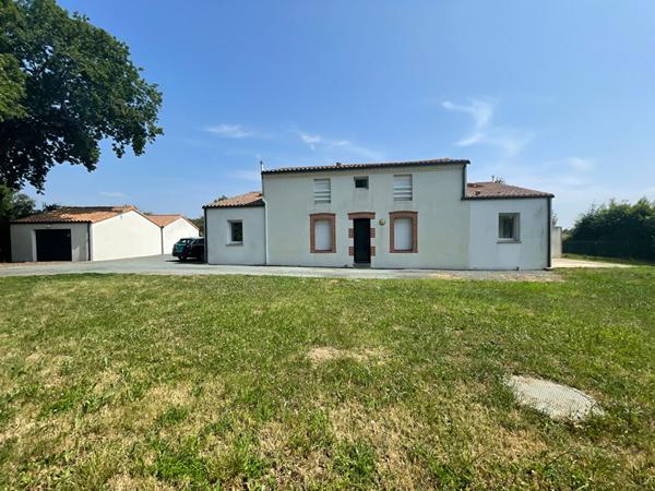 Maison Avrille 4 pièce(s) 112 m2