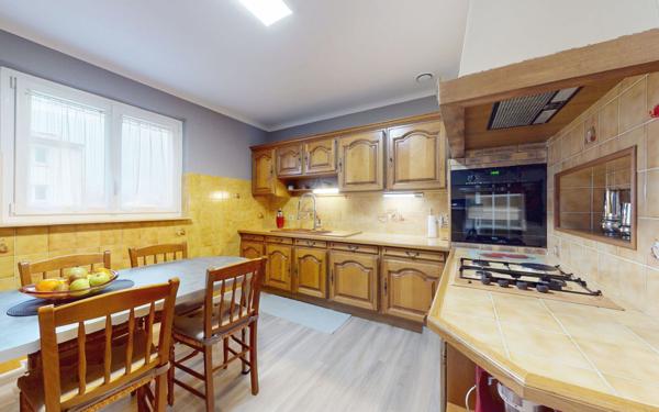 Maison à vendre    6 pièces •  Mondelange