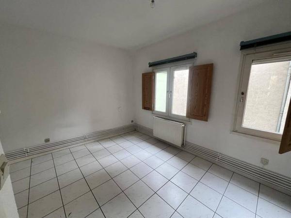 Garage disponible au 01/04/2026 - Secteur Les Capucins 43000 Le Puy en Velay
