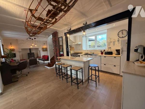 A VENDRE, PLESTIN LES GREVES

Découvrez cette belle propriété entièrement rénovée avec piscin...