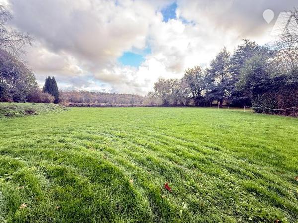 A VENDRE, PLESTIN LES GREVES

Découvrez cette belle propriété entièrement rénovée avec piscin...