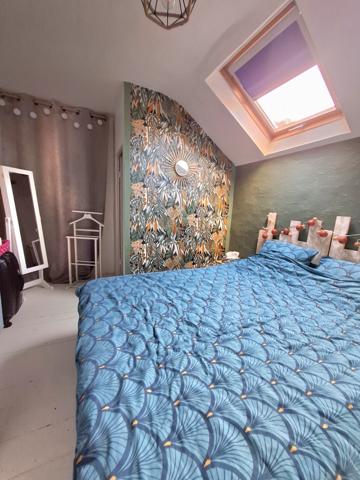 À vendre - Maison mitoyenne 1 côté, 5 pièces située à Fresnay-sur-Sarthe (72130)