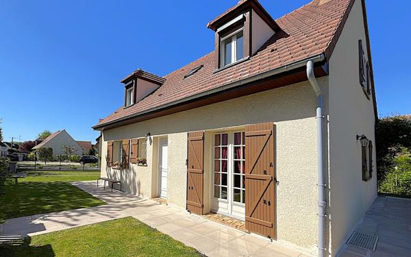 Maison à vendre    4 pièces • 115,88 m2 Beauvais