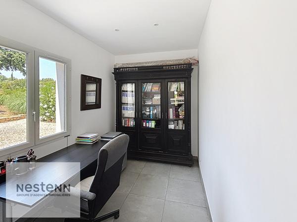 Maison d'architecte contemporaine, à La Cadiere D'Azur de 12 pièces de 280 m²