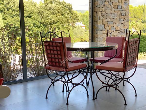 Maison d'architecte contemporaine, à La Cadiere D'Azur de 12 pièces de 280 m²