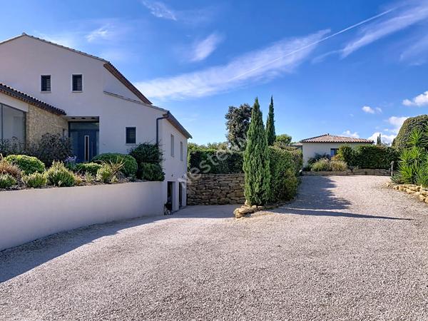 Maison d'architecte contemporaine, à La Cadiere D'Azur de 12 pièces de 280 m²