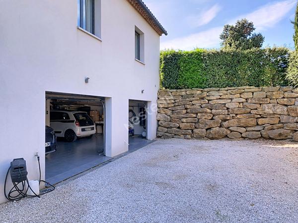 Maison d'architecte contemporaine, à La Cadiere D'Azur de 12 pièces de 280 m²