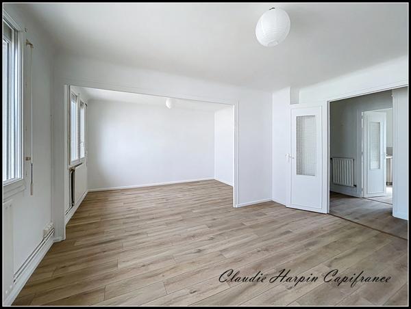 Appartement à vendre 3 pièces PARTHENAY (79) - 70,26 m² - 2 ch