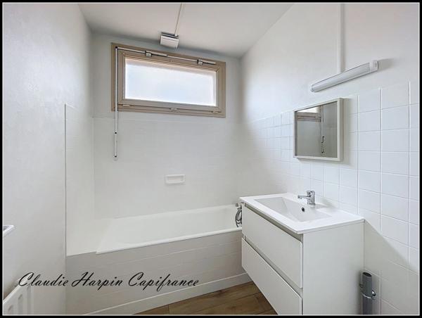 Appartement à vendre 3 pièces PARTHENAY (79) - 70,26 m² - 2 ch