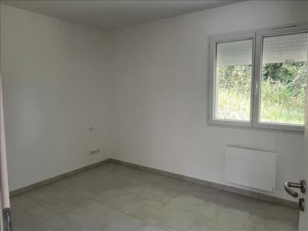 Maison à louer 650 € CC LEGUILLAC DE L AUCHE 3 p 68 m² DPE C