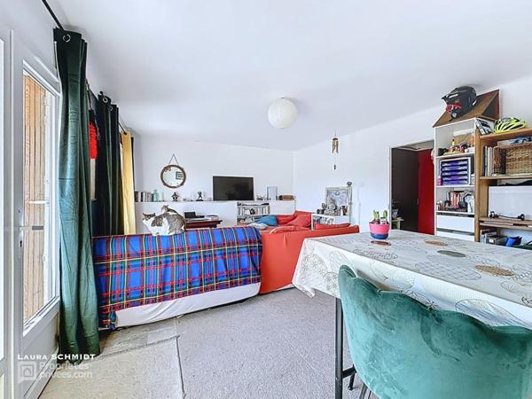 Appartement Brignoles grand balcon 3 pièce(s) 74 m2